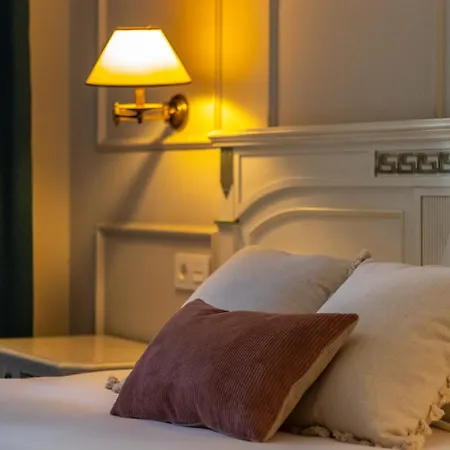 Aston - Amplio Y Centrico *