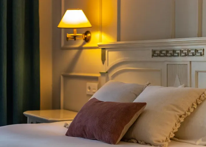 Aston - Amplio Y Centrico *