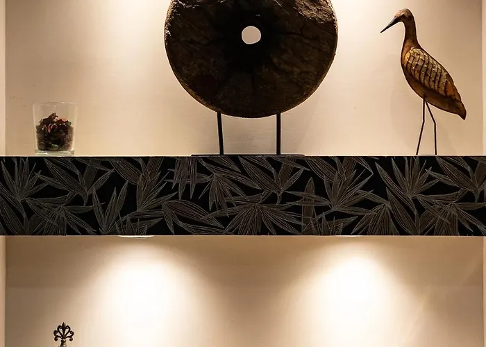 Aston - Amplio Y Centrico